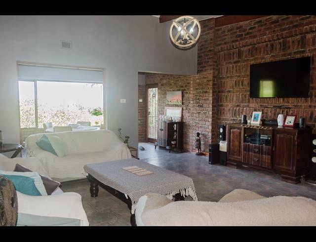 2 BEDROOM HOUSE FOR SALE IN CLANSTHAL